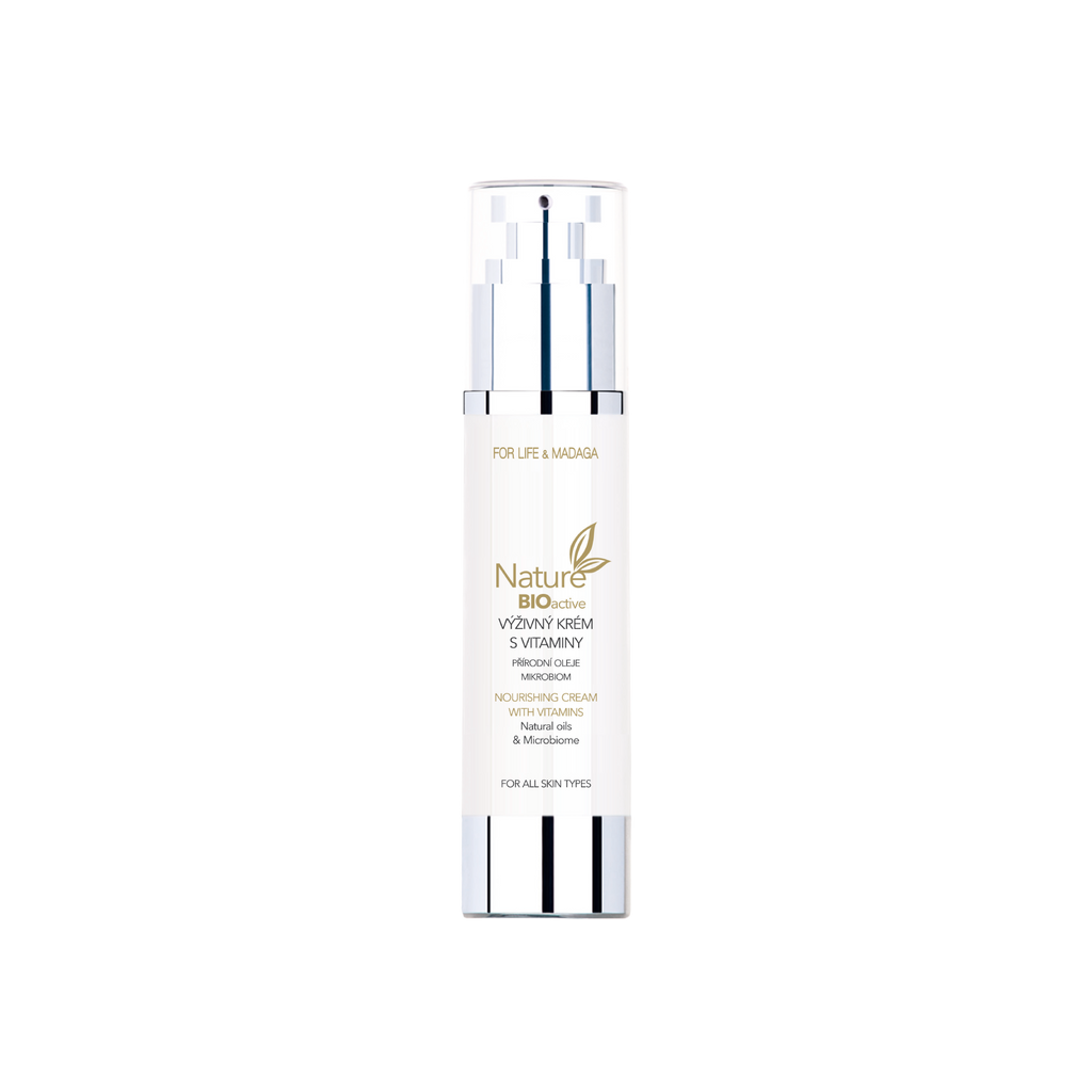 Nourishing face cream with vitamins